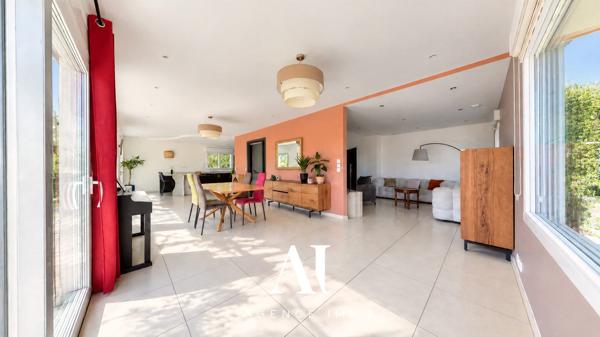 Villa T7 302m² Dpe A & A Sous-sol Garage Cessy 01170