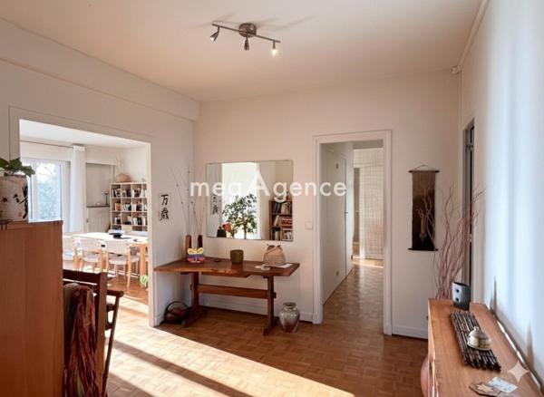 Appartement à SAINT-NOM-LA-BRETECHE, 78860 - 6 pièces 165m²