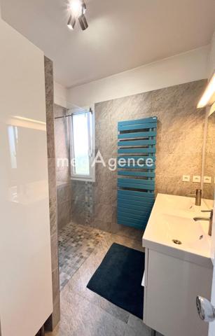 Appartement à SAINT-NOM-LA-BRETECHE, 78860 - 6 pièces 165m²