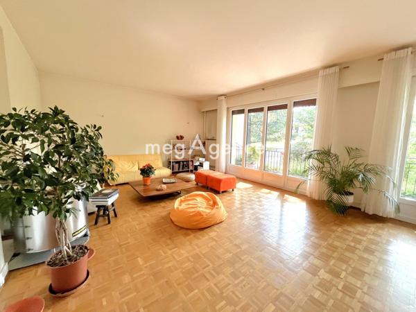 Appartement à SAINT-NOM-LA-BRETECHE, 78860 - 6 pièces 165m²