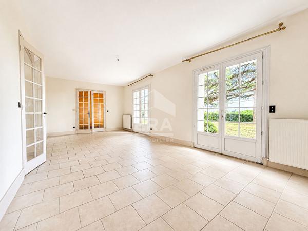 Maison Dirac , proche Garat, 6 pièce(s) 156 m2, 4 ch, dépendance