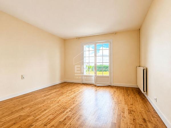 Maison Dirac , proche Garat, 6 pièce(s) 156 m2, 4 ch, dépendance