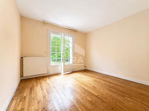 Maison Dirac , proche Garat, 6 pièce(s) 156 m2, 4 ch, dépendance