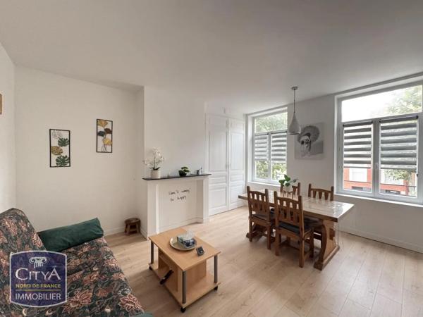 Appartement à louer 2 pièces 61.7m² Dunkerque (59140)