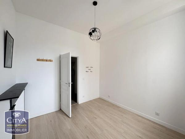 Appartement à louer 2 pièces 61.7m² Dunkerque (59140)