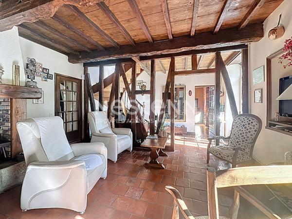 A vendre Maison Mirande centre 8 pièces 190 m2 parc arboré dépendance piscine et garage