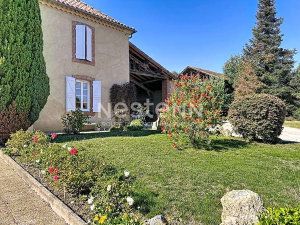 A vendre Maison Mirande centre 8 pièces 190 m2 parc arboré dépendance piscine et garage