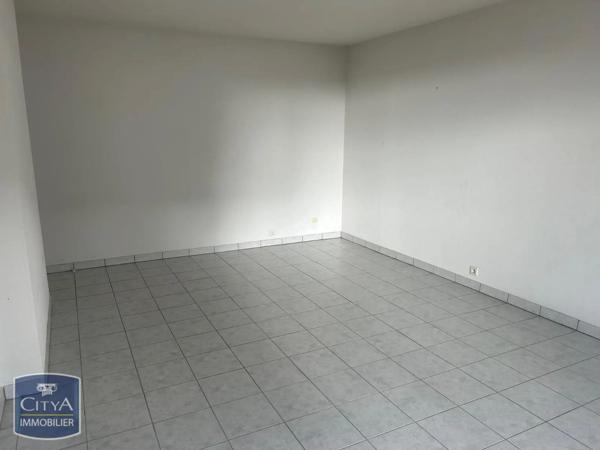 Appartement à louer 3 pièces 62.68m² Fougères (35300)