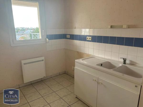 Appartement à louer 3 pièces 62.68m² Fougères (35300)