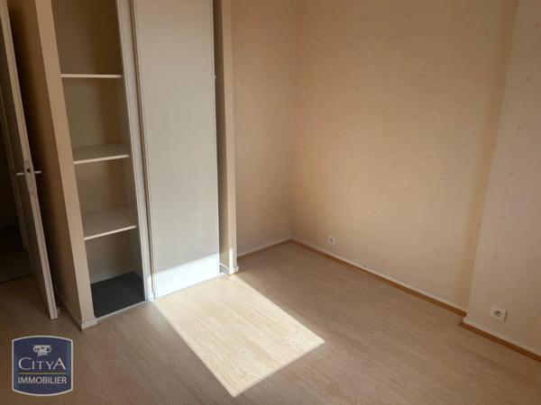 Appartement à louer 3 pièces 62.68m² Fougères (35300)