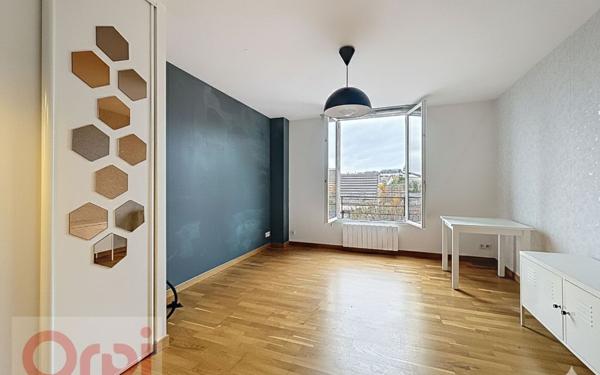 Appartement à vendre    1 pièce • 25 m2 Châtillon