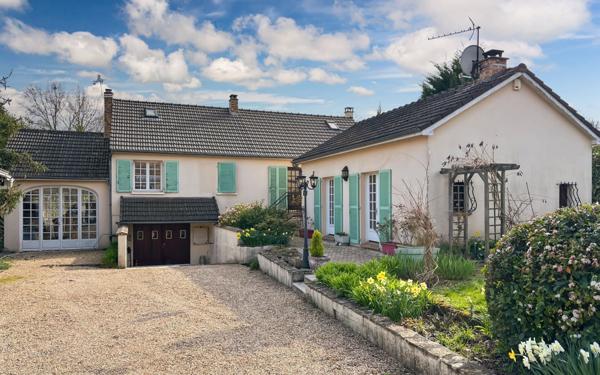 Maison à vendre    6 pièces • 154 m2 Sainte-Barbe-sur-Gaillon