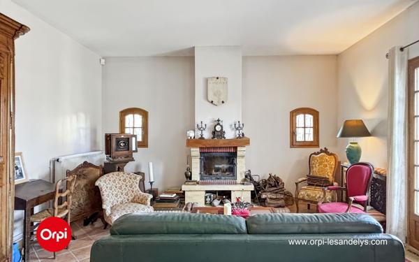 Maison à vendre    6 pièces • 154 m2 Sainte-Barbe-sur-Gaillon