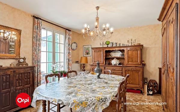 Maison à vendre    6 pièces • 154 m2 Sainte-Barbe-sur-Gaillon