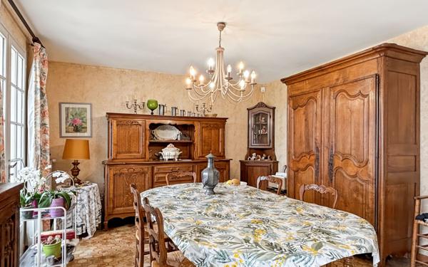 Maison à vendre    6 pièces • 154 m2 Sainte-Barbe-sur-Gaillon