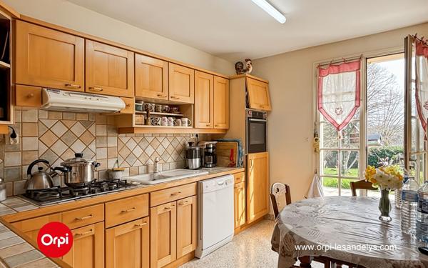Maison à vendre    6 pièces • 154 m2 Sainte-Barbe-sur-Gaillon