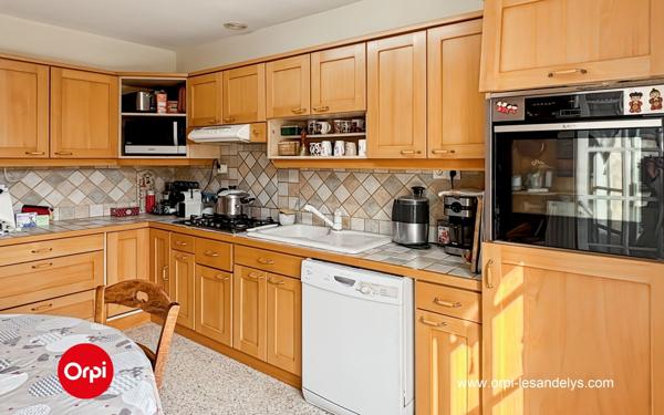 Maison à vendre    6 pièces • 154 m2 Sainte-Barbe-sur-Gaillon