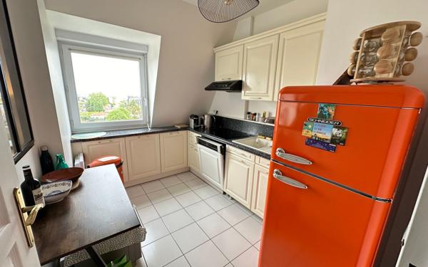 Appartement à vendre    3 pièces • 75 m2 Le Raincy