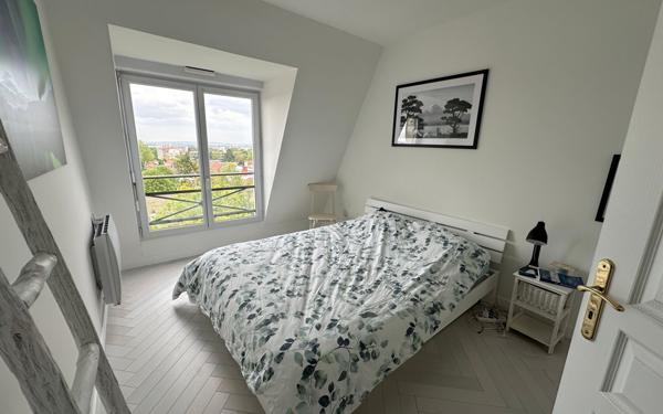 Appartement à vendre    3 pièces • 75 m2 Le Raincy