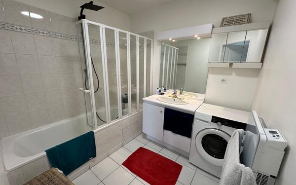 Appartement à vendre    3 pièces • 75 m2 Le Raincy