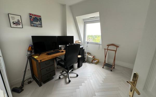 Appartement à vendre    3 pièces • 75 m2 Le Raincy