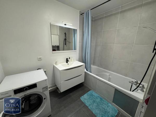 Appartement à louer 2 pièces 47.68m² Gex (01170)