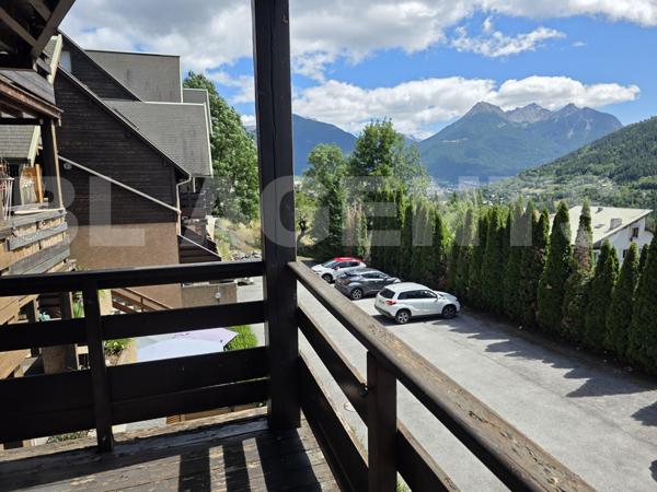 Appartement T1 avec coin montagne et garage.