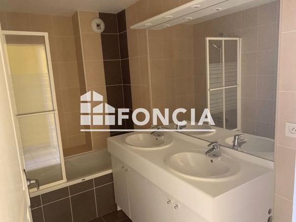 Location Appartement 3 pièces 57.51 m² - 26 RUE DU MARAIS Challans 85300