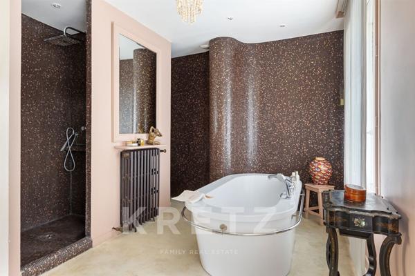 Une maison à Paris avec 170m2 de jardin - DPE D