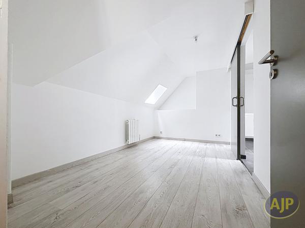 Appartement à louer Segre : 2 pièces, 26m² avec 1 chambre(s) à 420€ - AJP Immobilier Segré