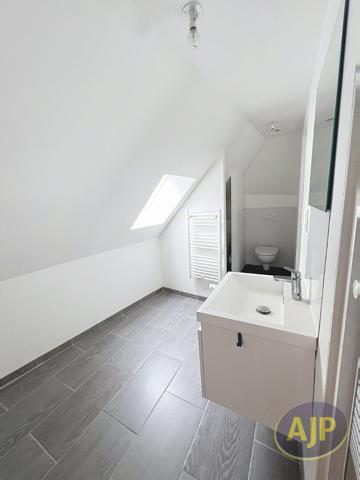 Appartement à louer Segre : 2 pièces, 26m² avec 1 chambre(s) à 420€ - AJP Immobilier Segré