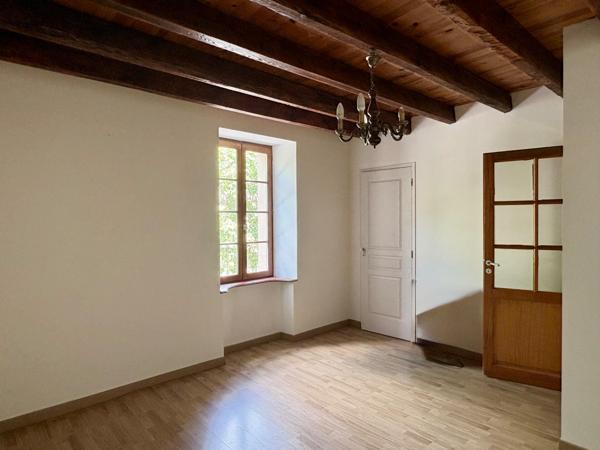 Maison de village avec jardin