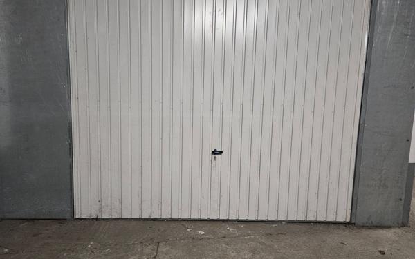 Stationnement à vendre    15 m2 Évry