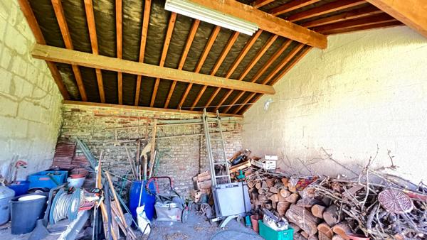 BEAUVAIS PROCHE.... Maison 7 Pièces, Salon cathédrale, cuisine, 3 chambres, jardin 730 m2, dépendances