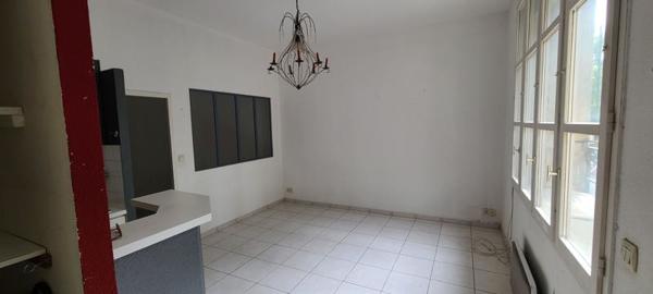 Appartement 108 600 € Sète 2 p 43 m² DPE D