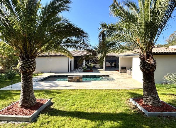 Maison de plain pied secteur St Martial Montauban 6 pièce(s) 172 m2