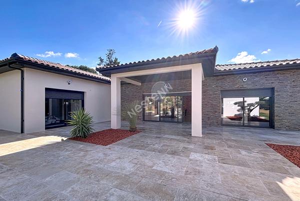 Maison de plain pied secteur St Martial Montauban 6 pièce(s) 172 m2