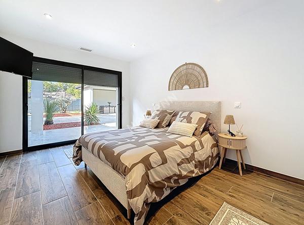 Maison de plain pied secteur St Martial Montauban 6 pièce(s) 172 m2