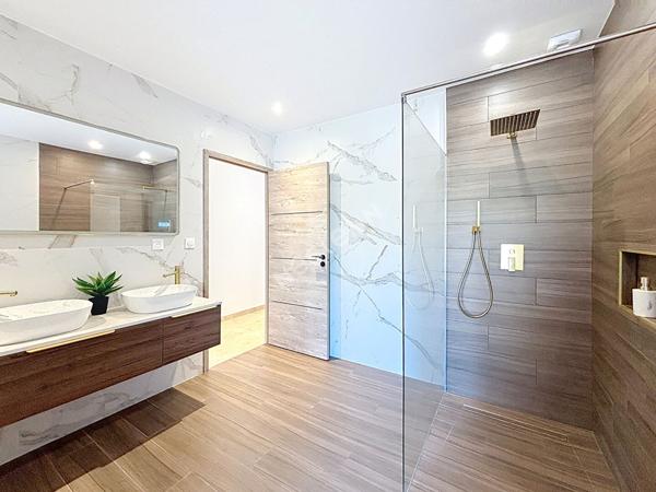 Maison de plain pied secteur St Martial Montauban 6 pièce(s) 172 m2