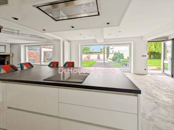 Maison à vendre 10 pièces de 270 m²