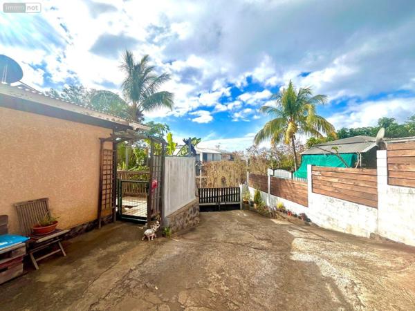 Maison à restaurer à vendre à Saint-Paul à la Réunion (97434), ref : 97424/185