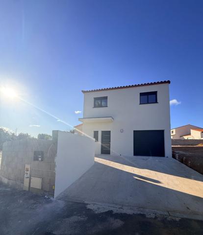 Maison 3 faces 130 m² environ, avec jardin et garage à Thuir.