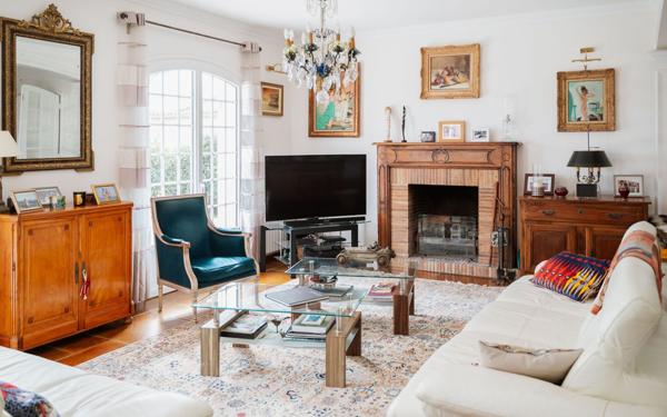 Maison à vendre    5 pièces • 200 m2 Le Cannet