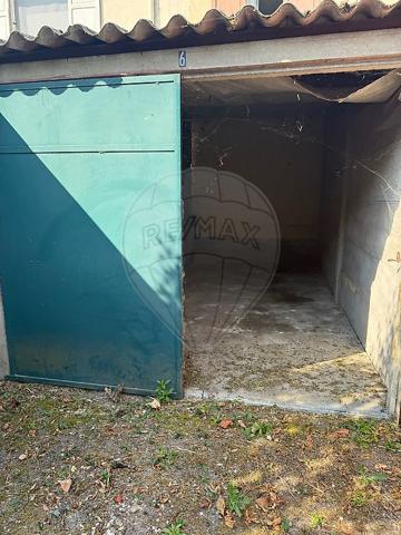 Stationnement à louer - Chalon-sur-Saône, Saône-et-Loire - 71
