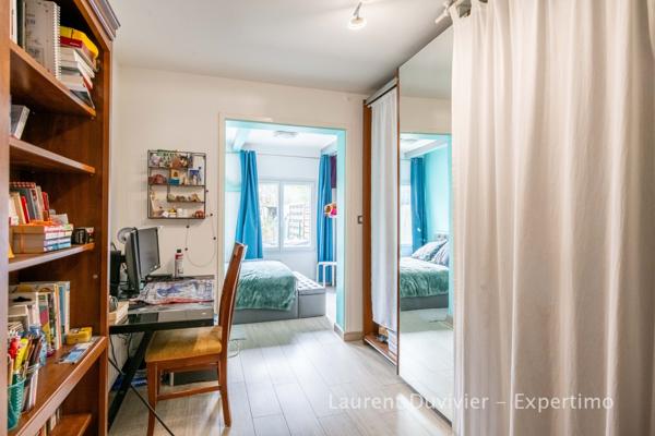 Coignières (78310) Maison familiale lumineuse avec jardin, terrasses et piscine – Coignières centre