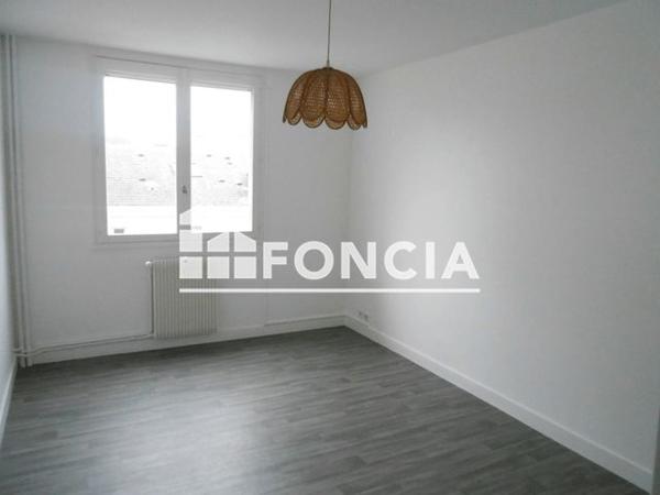 Location Appartement 2 pièces 46.4 m² - 79/81/83 RUE LOUIS CASIMIR RAN Limoges 87000