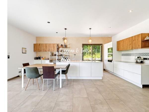 AIX-EN-PROVENCE OUEST – FONFIGUIÈRE | Villa contemporaine 5 chambres – 2 500 m² de terrain – Piscine 12×5