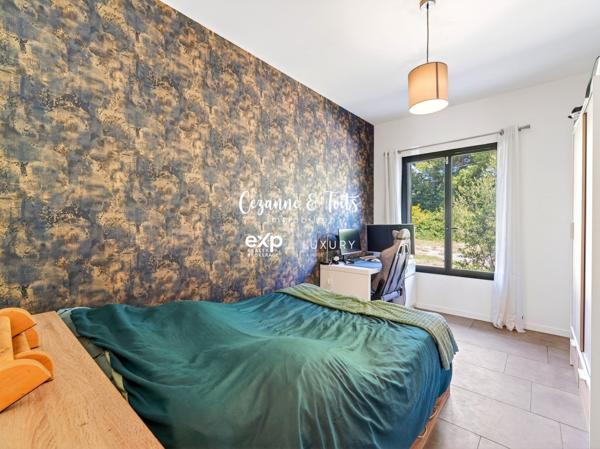 AIX-EN-PROVENCE OUEST – FONFIGUIÈRE | Villa contemporaine 5 chambres – 2 500 m² de terrain – Piscine 12×5