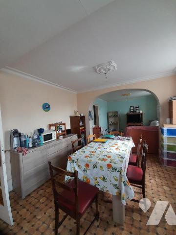 Maison à MESLAY DU MAINE