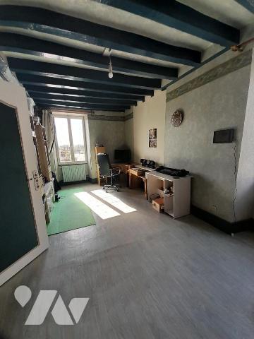 Maison à MESLAY DU MAINE